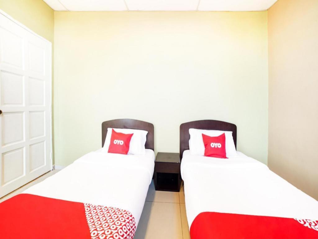 Oyo 89573 Hotel Lii View Мерсинг Экстерьер фото